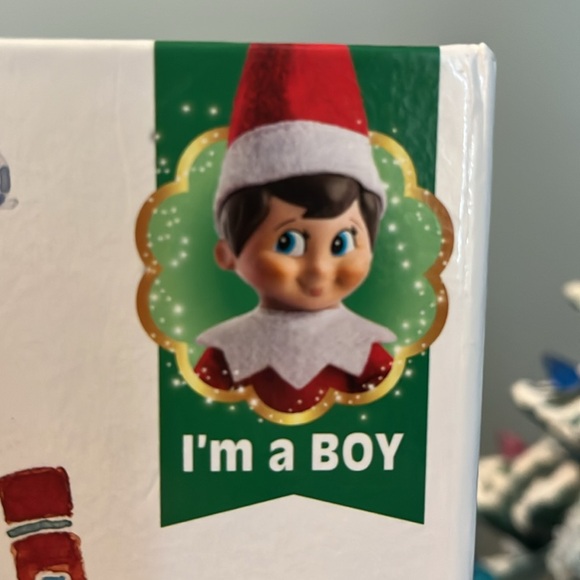 Elf on the Shelf Christmas Tradition Set - Picture 7 of 8